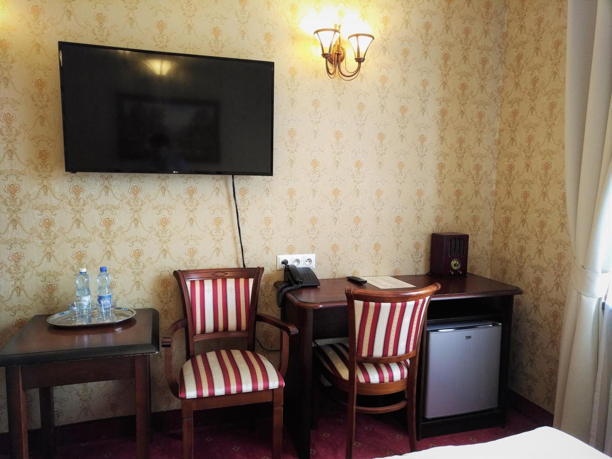 Hotel Sarmata Zespol Dworski 산도미에르즈 외부 사진
